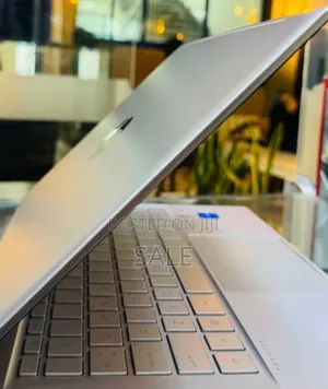 New Laptop Airis 16GB Intel Core i7 SSD 512GB