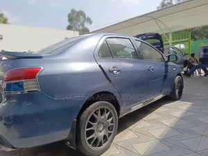 Toyota Belta 2006