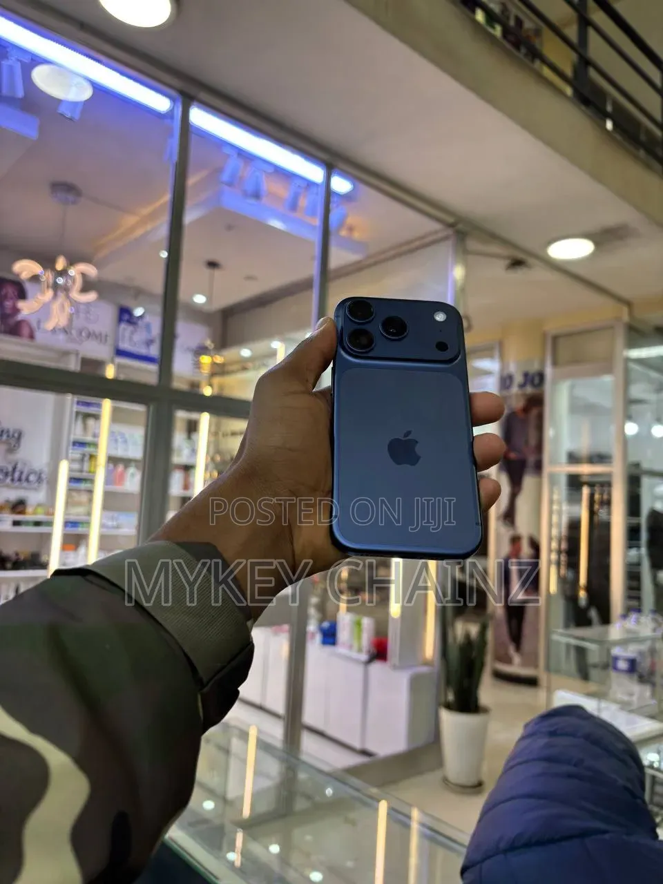 New Apple iPhone 17 Pro 256 GB Blue