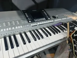 Yamaha PSR 710