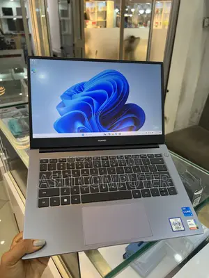 New Laptop Huawei 16GB Intel Core i5 SSD 512GB