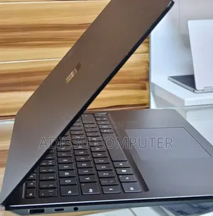New Laptop Microsoft Surface 16GB Intel Core i7 SSD 256GB