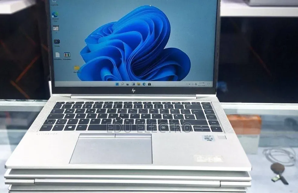 New Laptop HP EliteBook 840 G7 8GB Intel Core i5 SSD 512GB