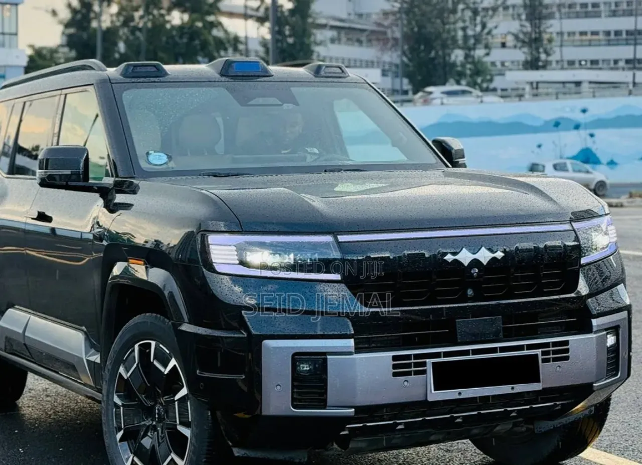 BYD Leopard 8 2.0 Hybrid AWD 2025 Matt Black