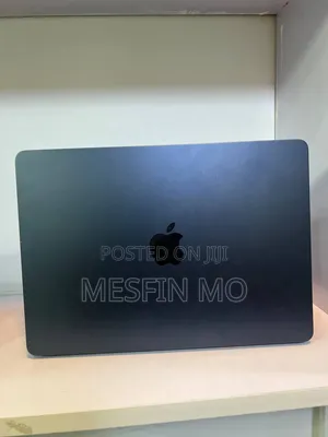 Laptop Apple MacBook Air 2022 M2 8GB Apple M2 SSD 256GB