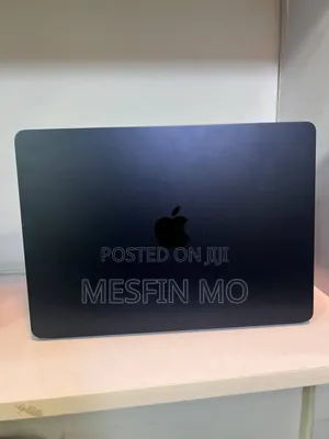 Laptop Apple MacBook Air 2022 M2 8GB Apple M2 SSD 256GB