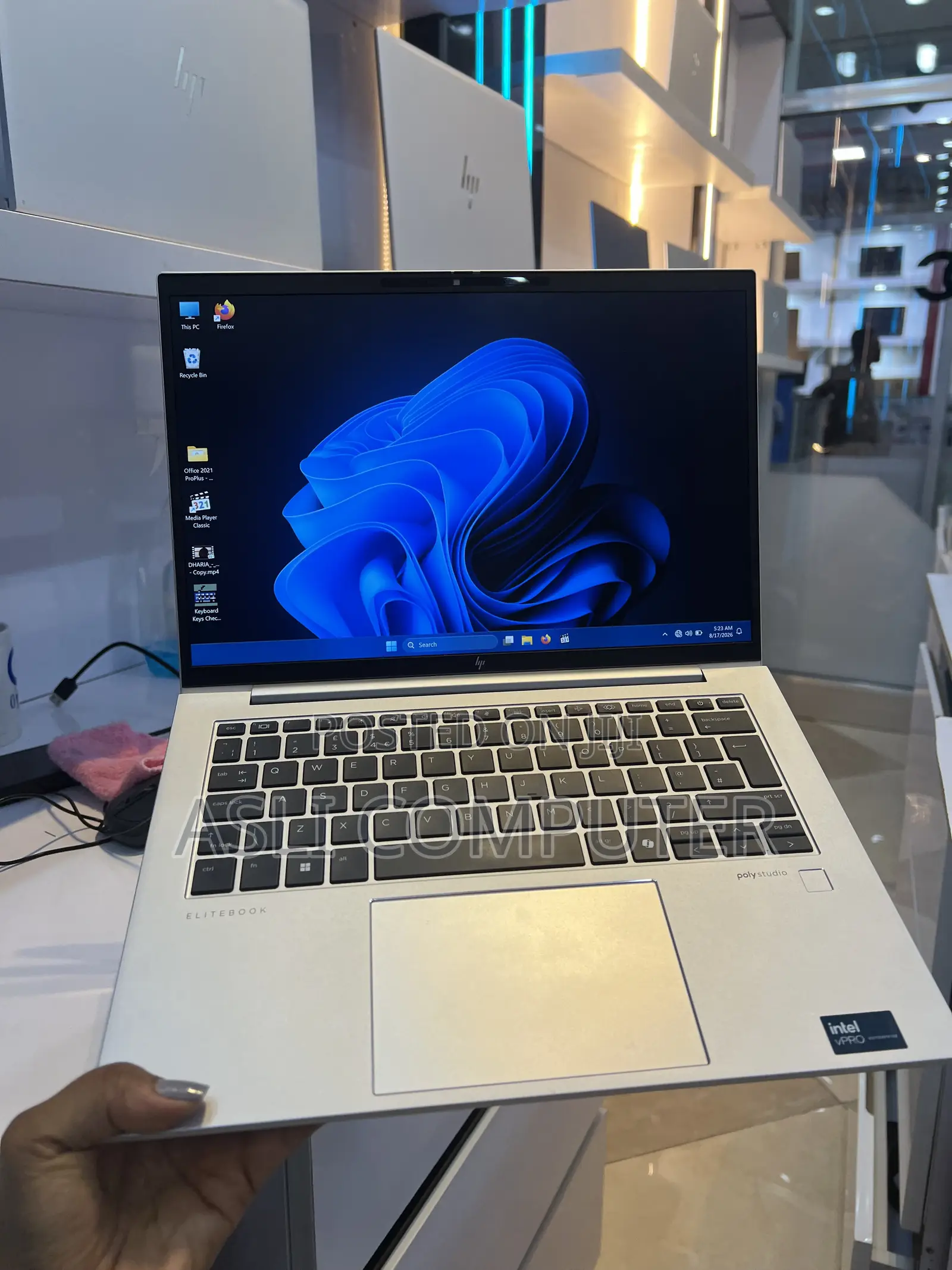 New Laptop HP EliteBook 840 G11 16GB Intel Core Ultra 7 SSD 512GB