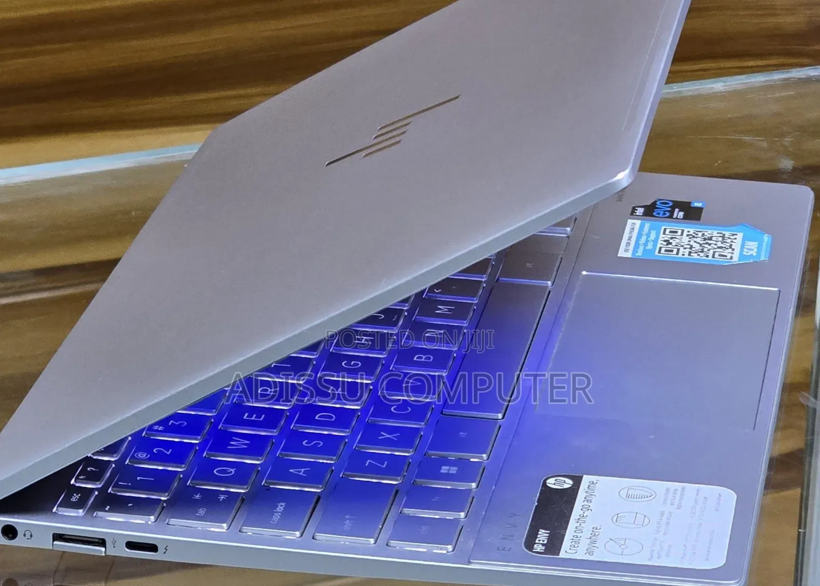 New Laptop HP Envy 14 8GB Intel Core i5 SSD 256GB