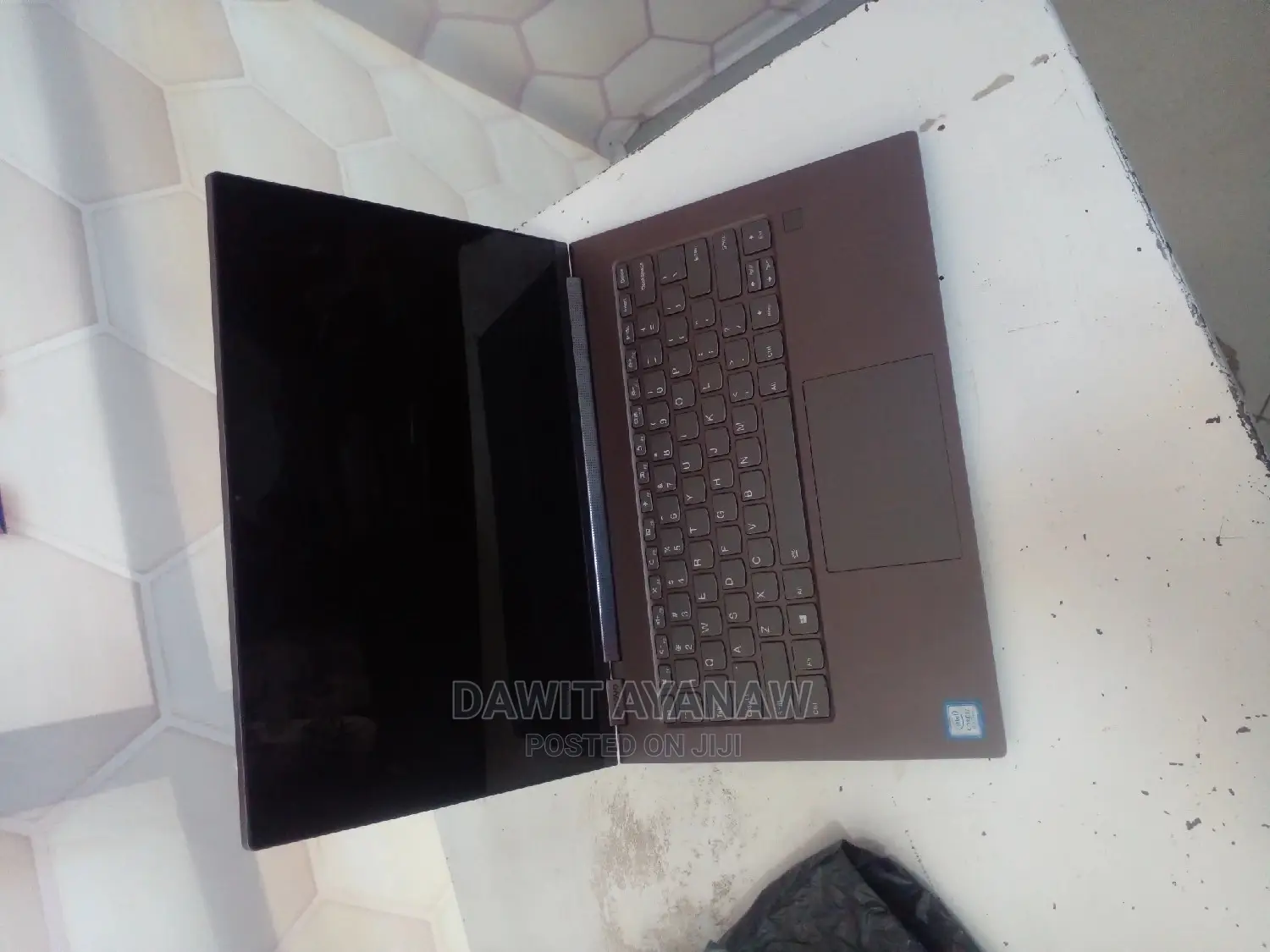 New Laptop Lenovo Yoga C930 8GB Intel Core I7 SSD 1T