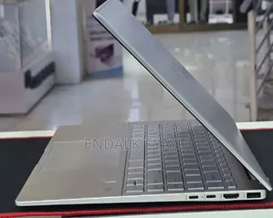 New Laptop HP Pavilion 14 16GB Intel Core i7 SSD 1T