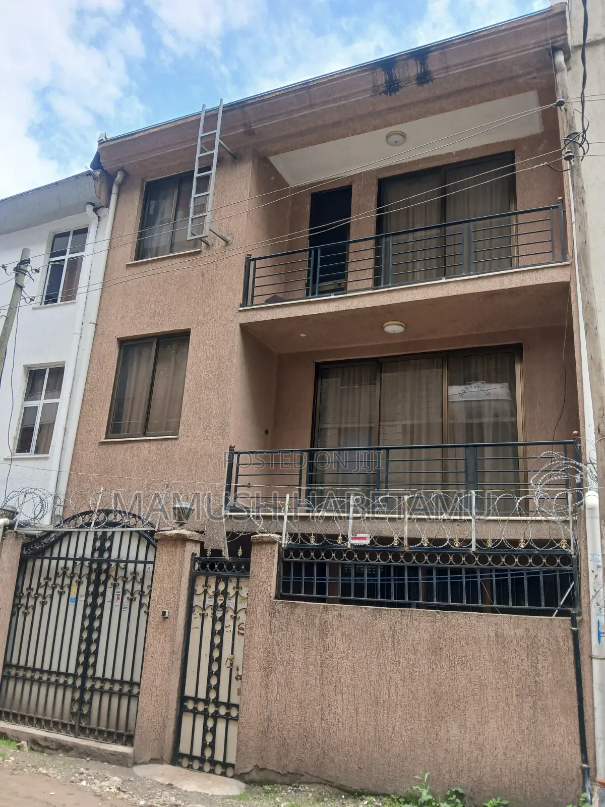 Furnished 7bdrm House in 94ማህበር, Nifas Silk-Lafto for sale