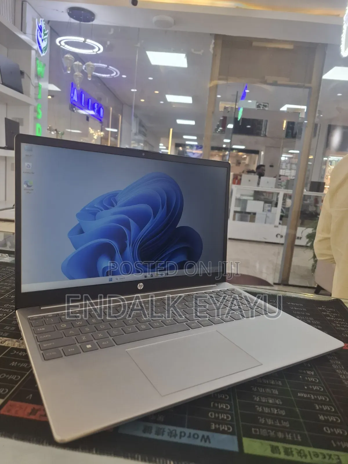 New Laptop HP 16GB Intel Core i7 SSD 1T