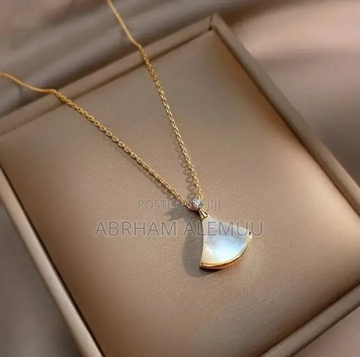 Classic Necklace