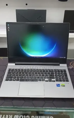 New Laptop HP Omen 17 16GB Intel Core i7 SSD 1T