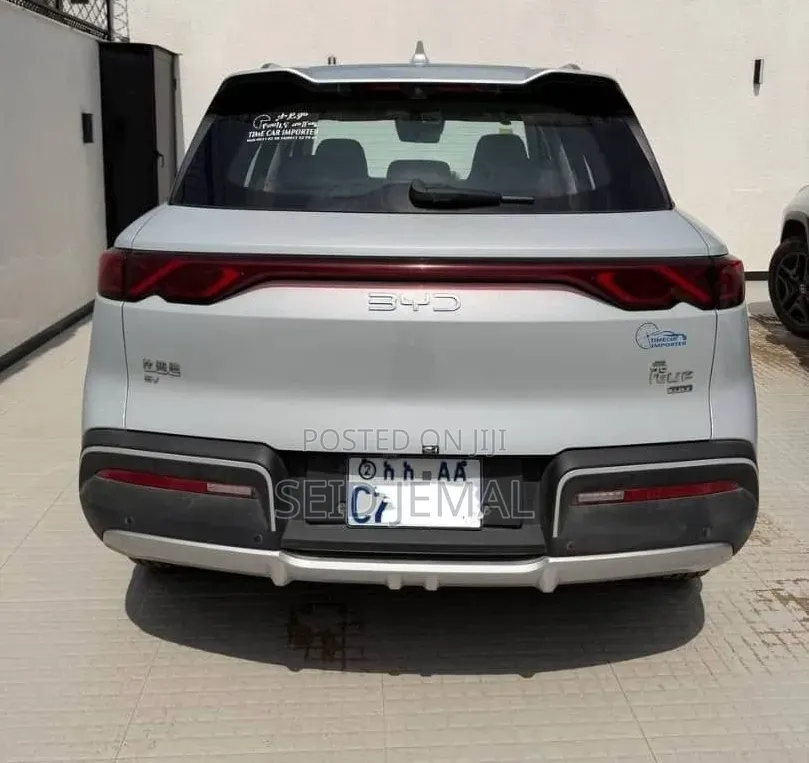 BYD Yuan Up 2025 Silver
