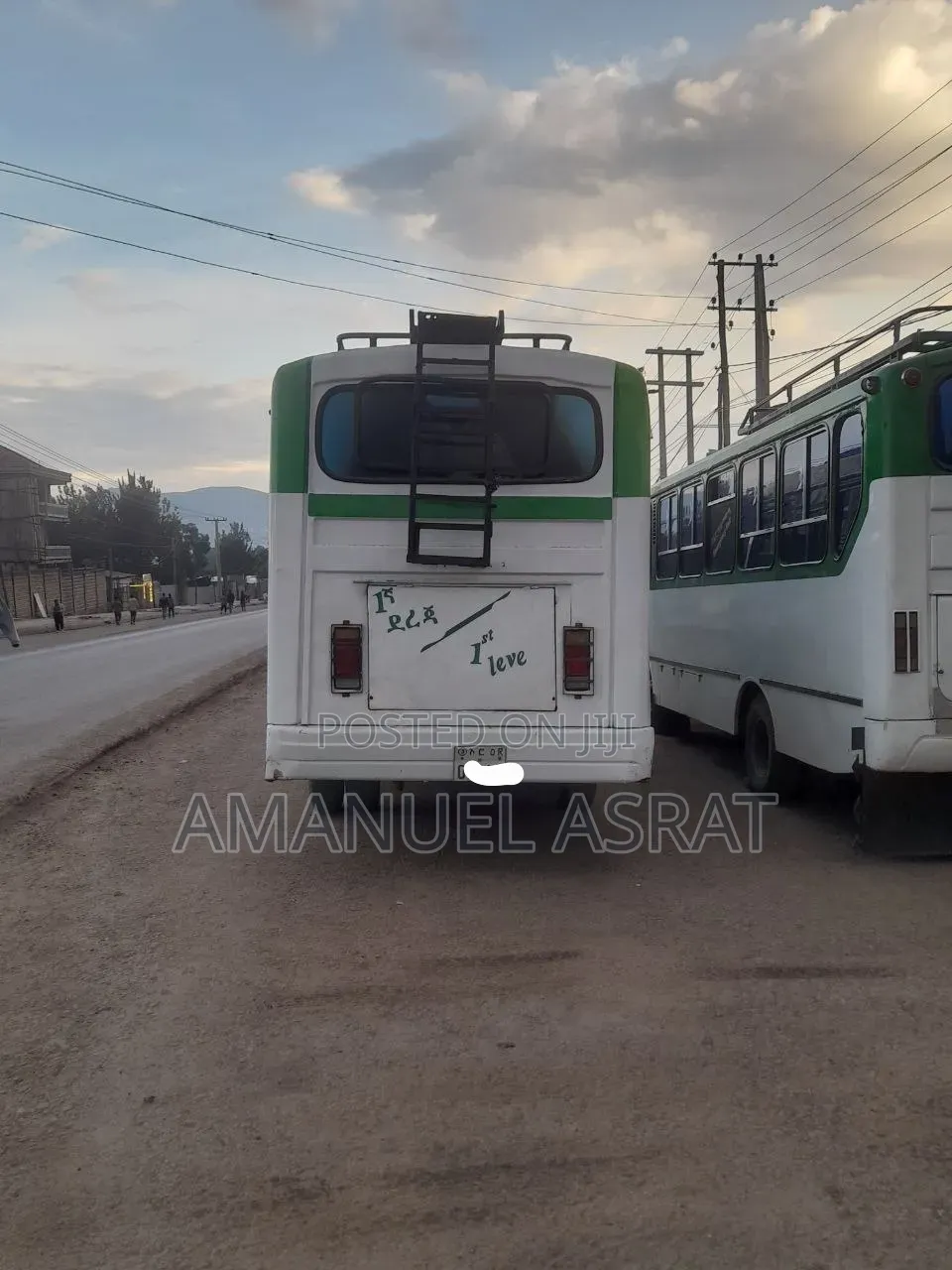 Isuzu NMR 2003 White