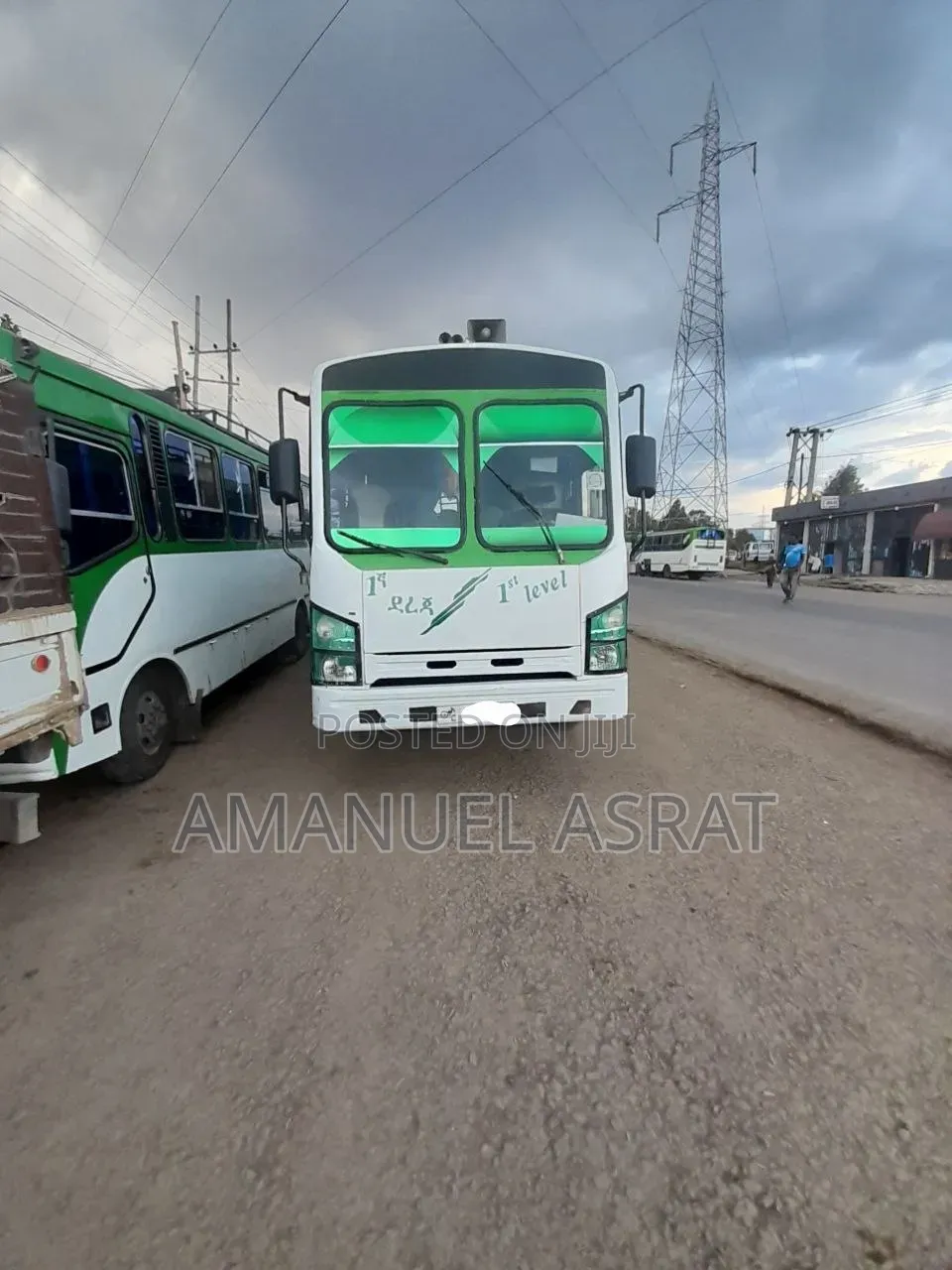 Isuzu NMR 2003 White