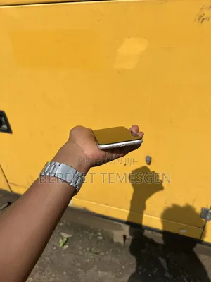 Apple iPhone 11 64 GB White