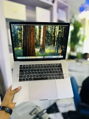 New Laptop Apple MacBook Pro 2019 32GB Intel Core i9 SSD 512GB