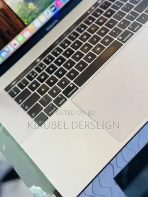New Laptop Apple MacBook Pro 2019 32GB Intel Core i9 SSD 512GB