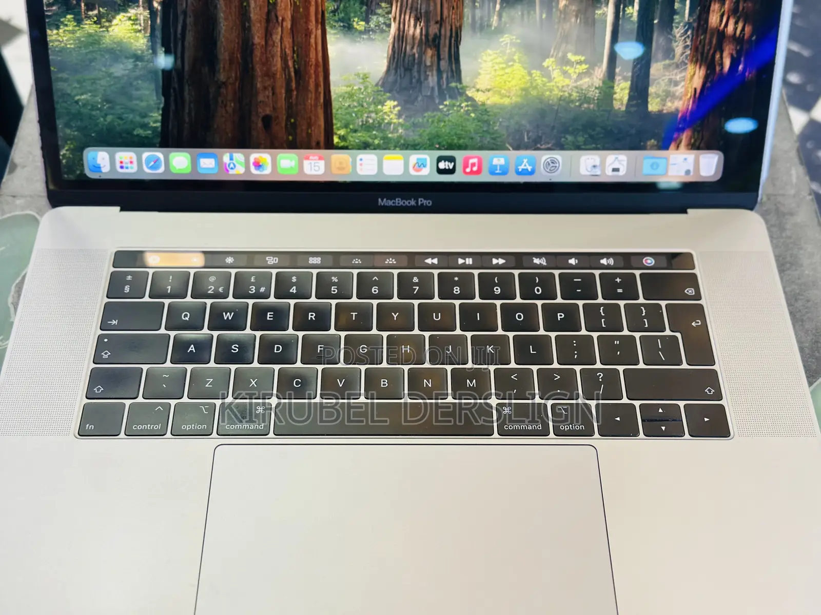 New Laptop Apple MacBook Pro 2019 32GB Intel Core i9 SSD 512GB