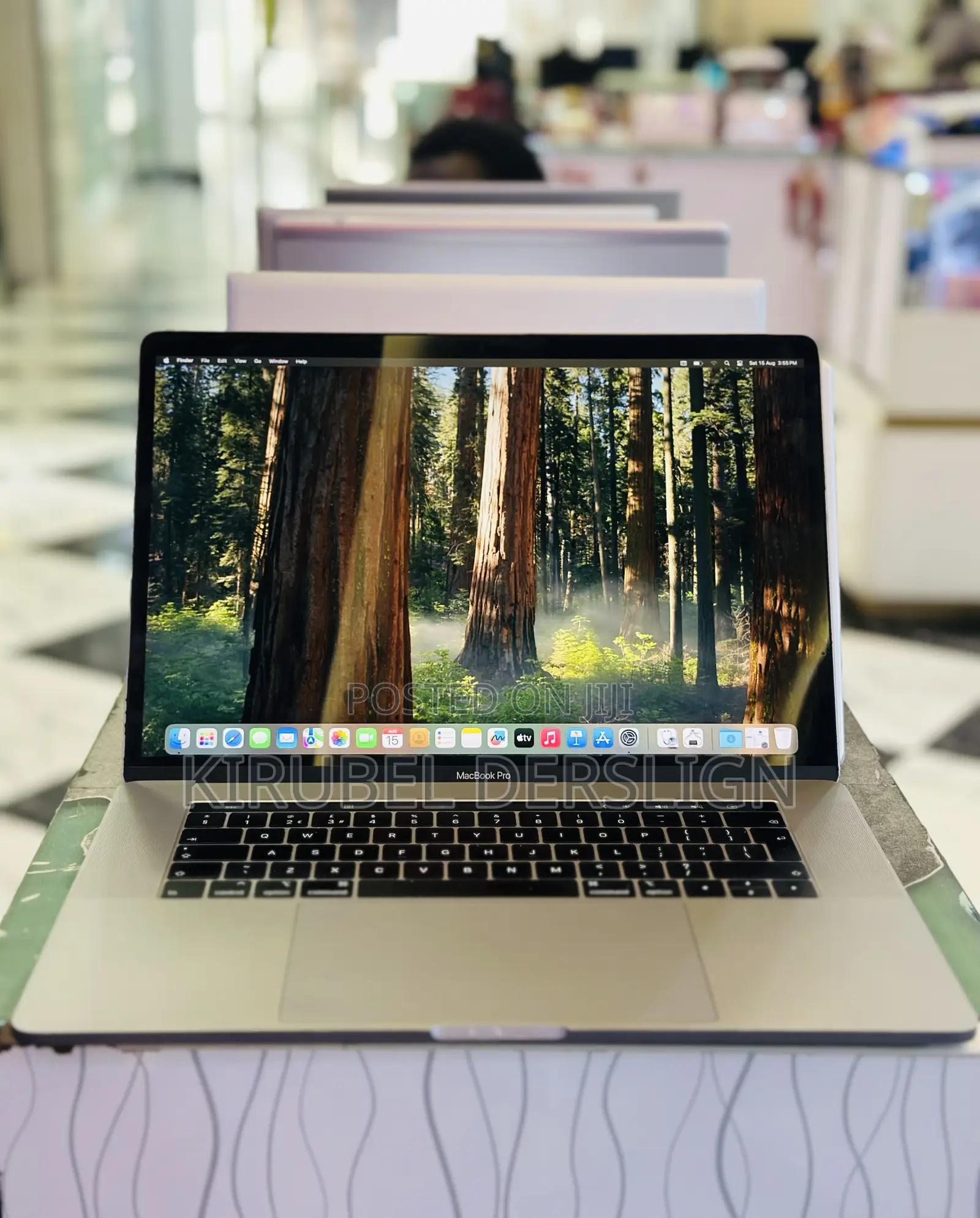 New Laptop Apple MacBook Pro 2019 32GB Intel Core i9 SSD 512GB