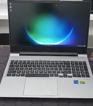 New Laptop HP Omen 16 16GB Intel Core i7 SSD 512GB