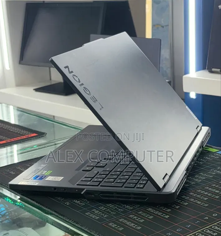 New Laptop Lenovo 16GB Intel Core i7 SSD 1T