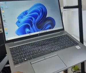 New Laptop HP ZBook 15 16GB Intel Core i7 SSD 512GB