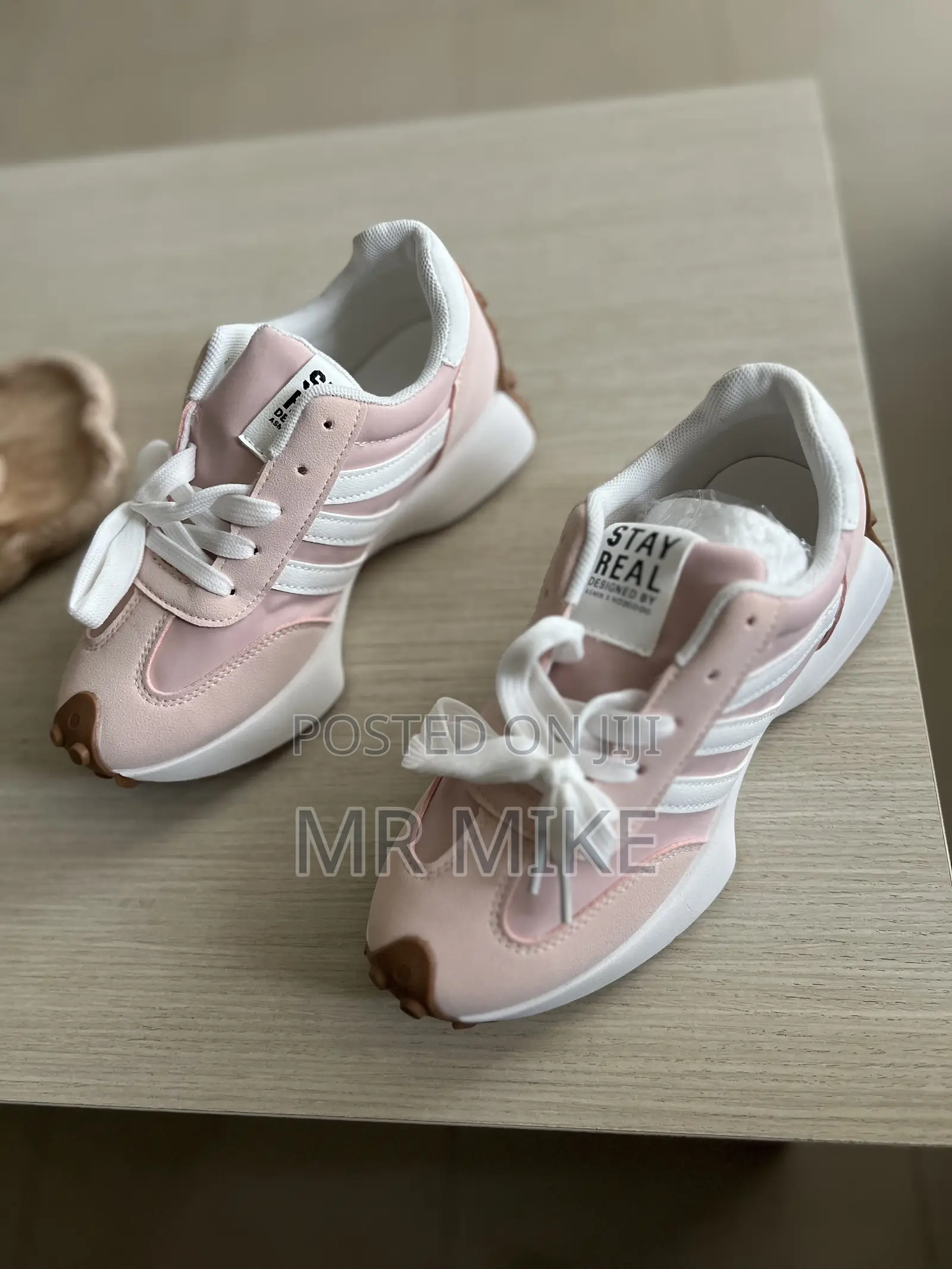Women’s Sneaker