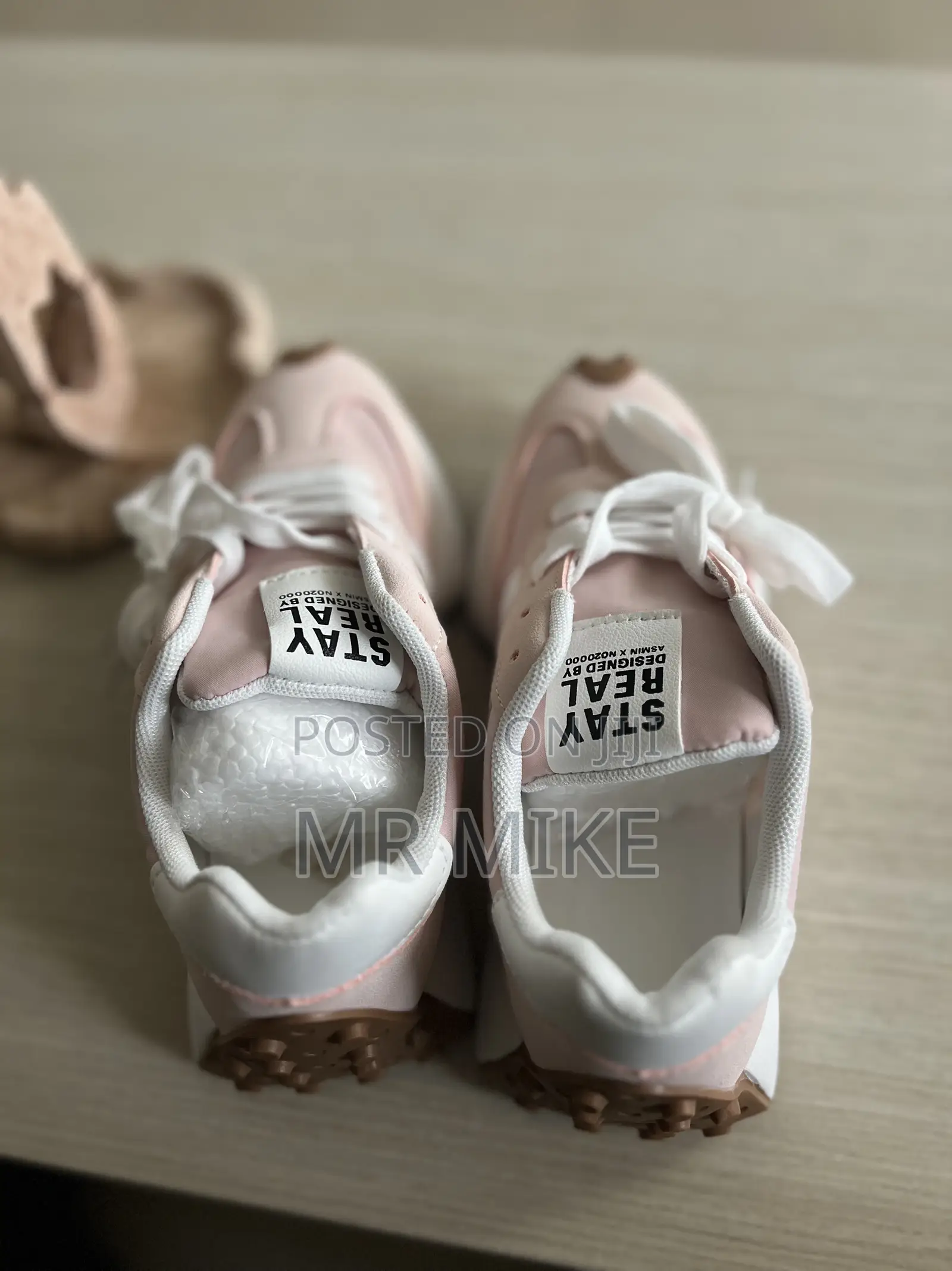 Women’s Sneaker