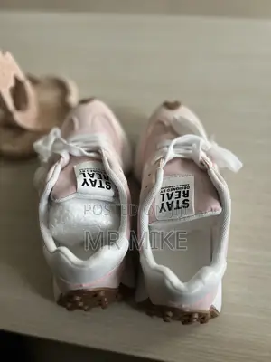 Women’s Sneaker