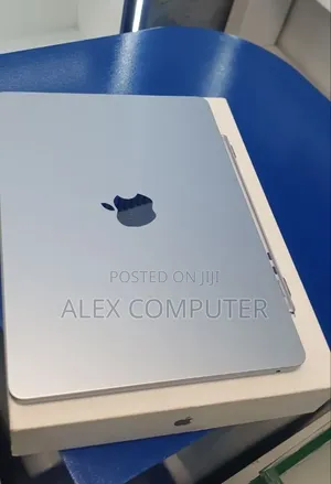 New Laptop Apple MacBook Air 2025 M4 16GB Apple M4 SSD 512GB