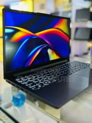 New Laptop Lenovo 16GB Intel Core i5 SSD 512GB