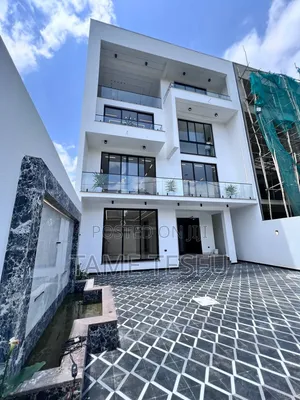 Furnished 8bdrm House in Cmc, Bole for sale