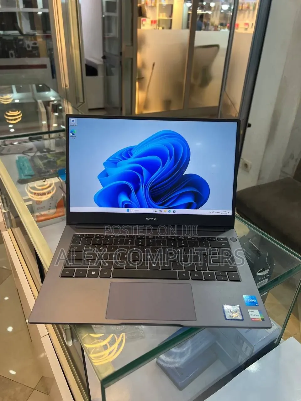 New Laptop Huawei 16GB Intel Core i5 SSD 512GB