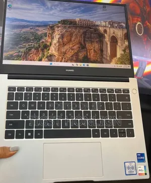 New Laptop Huawei 16GB Intel Core i7 SSD 512GB