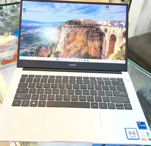 New Laptop Huawei 16GB Intel Core i7 SSD 512GB
