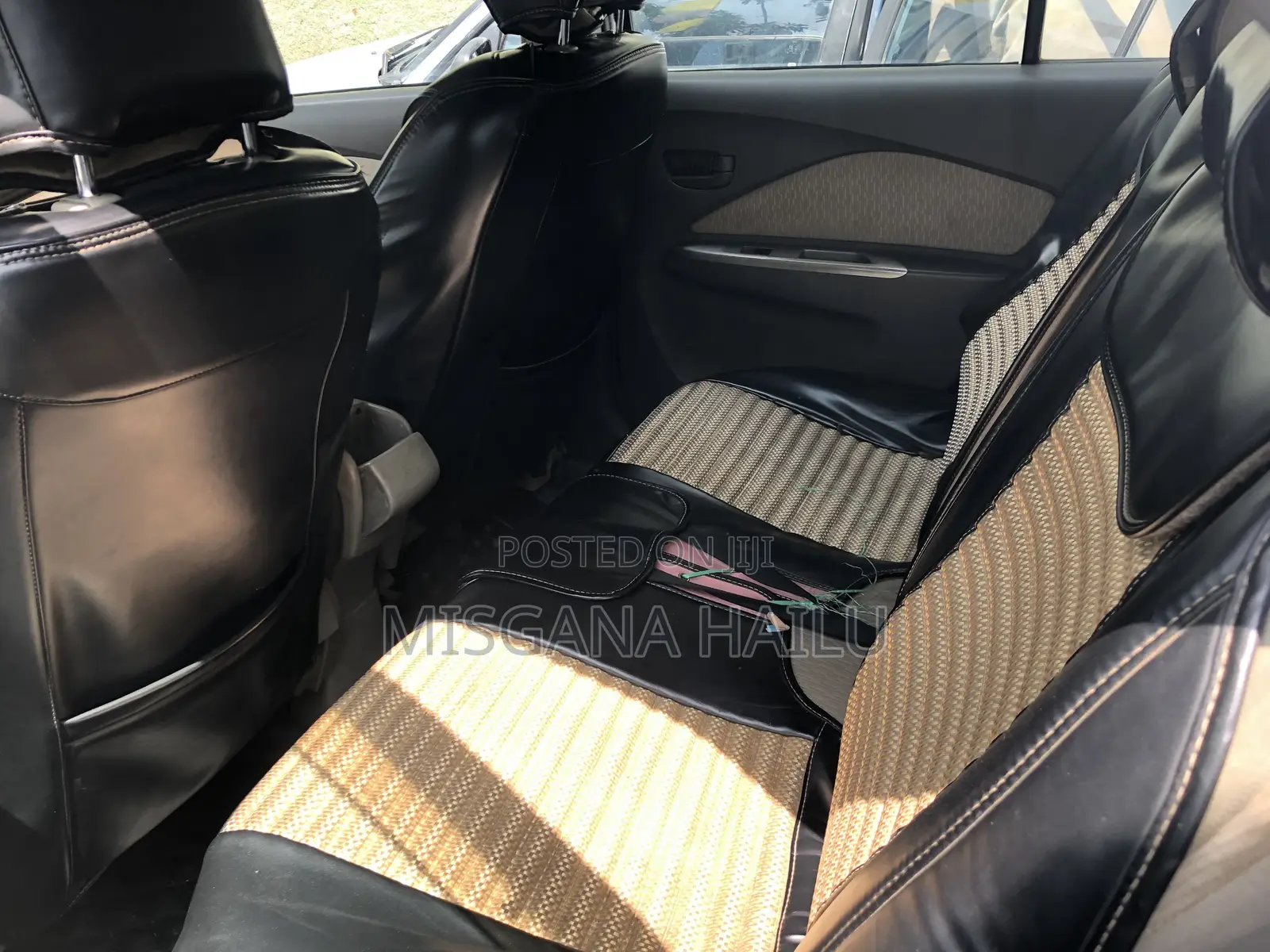 Toyota Yaris 2010 Silver