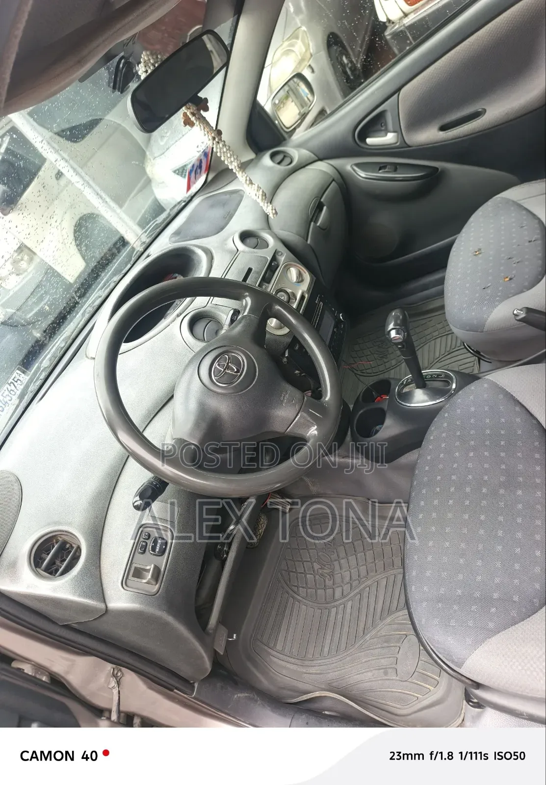 Toyota Vitz 2004 Gold