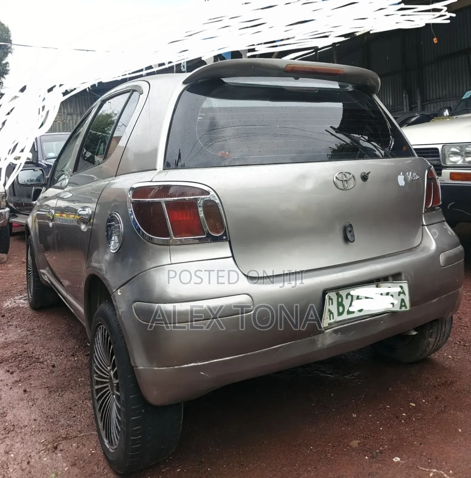 Toyota Vitz 2004 Gold