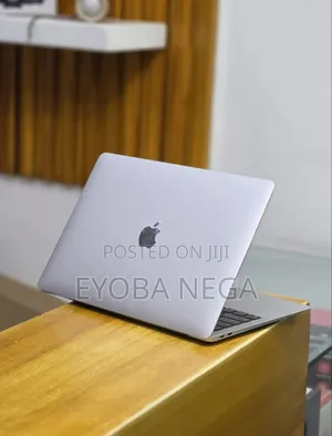 New Laptop Apple MacBook Air 2020 M1 8GB Apple M1 SSD 256GB