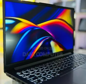 New Laptop Lenovo LOQ 15AHP10 16GB Intel Core i5 SSD 512GB