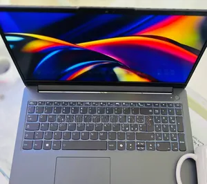 New Laptop Lenovo LOQ 15AHP10 16GB Intel Core i5 SSD 512GB