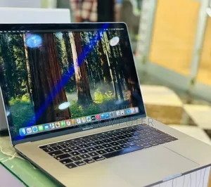 New Laptop Apple MacBook Pro 32GB Intel Core i9 SSD 512GB