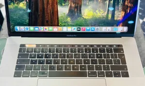 New Laptop Apple MacBook Pro 32GB Intel Core i9 SSD 512GB