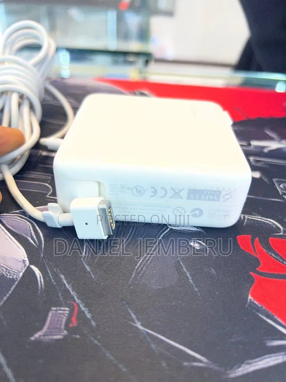 Mac Small T Type Charger