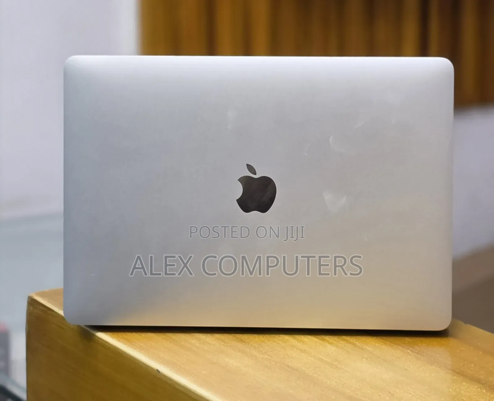New Laptop Apple MacBook 8GB Apple M1 SSD 256GB