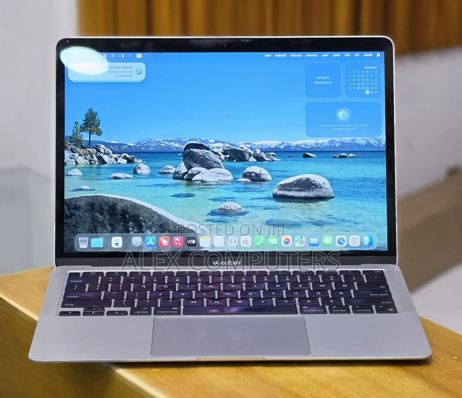 New Laptop Apple MacBook 8GB Apple M1 SSD 256GB