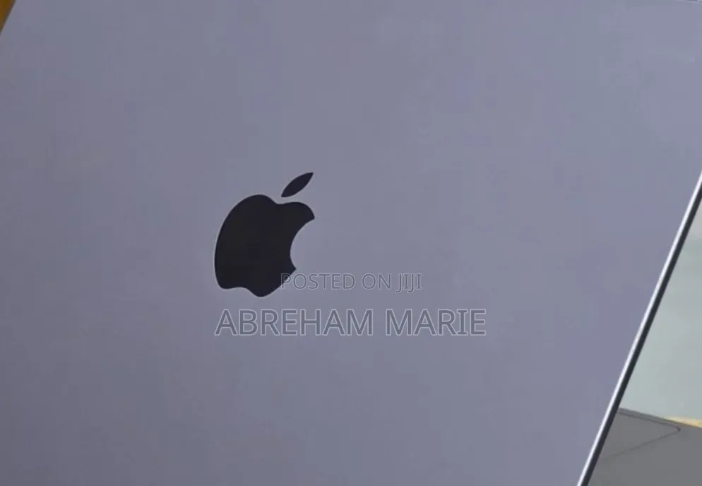 New Laptop Apple MacBook Pro 2021 M1 32GB Apple M1 Pro SSD 512GB
